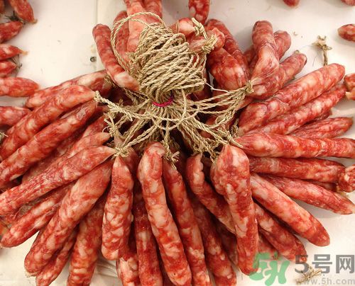 臘腸發(fā)霉還能吃嗎？臘腸發(fā)霉要怎么辦？