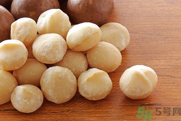 吃堅(jiān)果有什么好處？吃堅(jiān)果要注意什么？