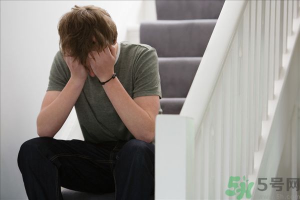 一生氣就流眼淚是怎么回事？生氣流淚怎么辦？
