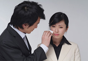 一生氣就流眼淚是怎么回事？生氣流淚怎么辦？