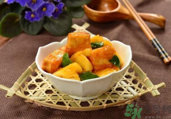 菠蘿做什么菜好吃？菠蘿可以做什么菜？