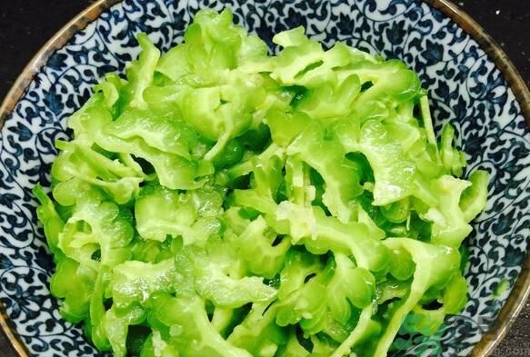 吃苦瓜可以祛痘嗎？苦瓜怎樣吃可以祛痘？