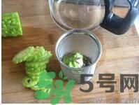 苦瓜泡水喝有什么好處？苦瓜泡水喝好嗎？