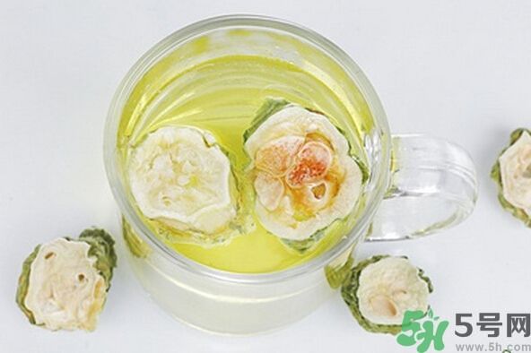 苦瓜泡水喝有什么好處？苦瓜泡水喝好嗎？