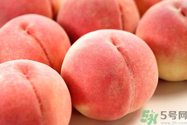 吃桃子會(huì)脹氣嗎？吃桃子注意事項(xiàng)有哪些？