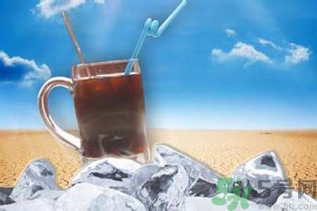喝完酸梅湯后可以喝牛奶嗎？酸梅湯可以喝牛奶一起喝嗎？