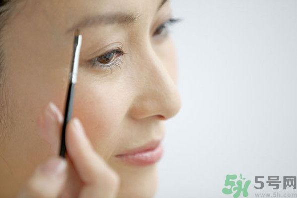 眉毛淡是種怎樣的體驗(yàn)？眉毛淡是什么原因？