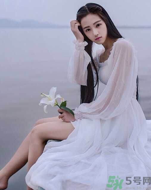 武大?；ㄇ寮儾辉?武大校花整過(guò)容嗎？