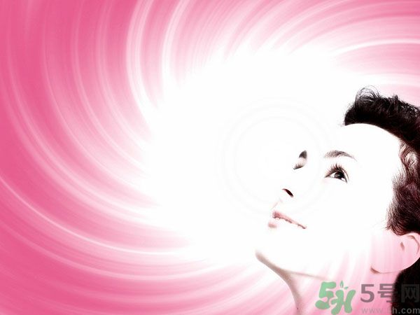 暗沉油性皮膚用什么護(hù)膚品？油性皮膚暗沉怎么護(hù)理？