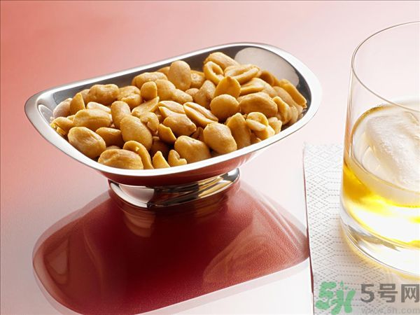姬松茸燉豬蹄能放花生嗎？姬松茸燉豬蹄的做法？