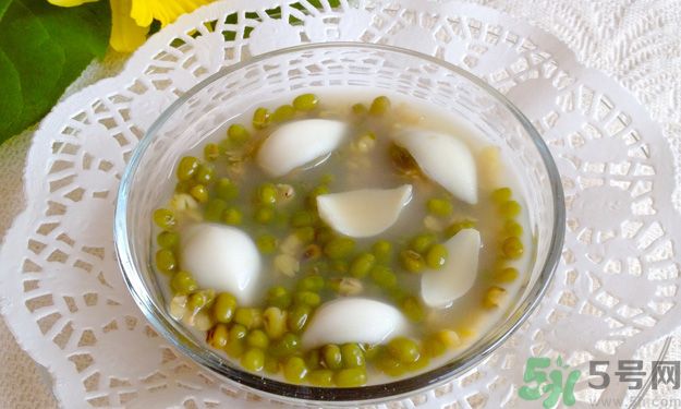 綠豆煮出來為什么是紅色的？怎么煮綠豆湯不發(fā)紅？