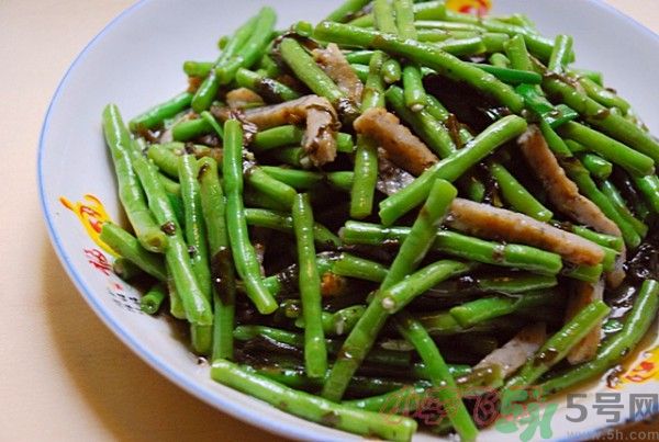 豆角沒(méi)熟可以吃嗎？吃沒(méi)熟的豆角會(huì)中毒嗎？