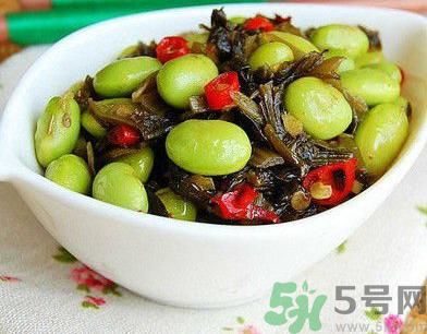 芥菜與鯽魚可以一起吃嗎？芥菜和鯽魚一起吃好不好？
