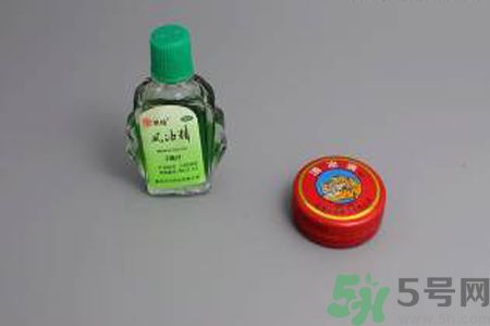 清涼油和風(fēng)油精的區(qū)別？清涼油和風(fēng)油精哪一個(gè)好？