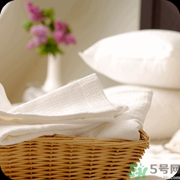 衣服上沾到油漬怎么洗干凈？衣服上有油漬要怎么辦？
