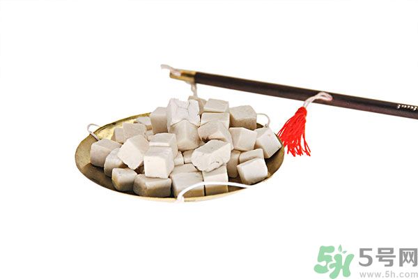 夏天吃茯苓好嗎？夏天吃茯苓有什么好處？