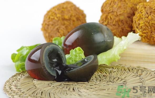 冬瓜和皮蛋一起吃能降火嗎？冬瓜能和皮蛋一起吃嗎？