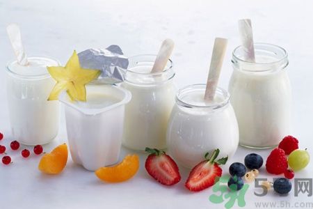 喝酸奶胃疼是為什么？喝酸奶為什么會(huì)胃疼？