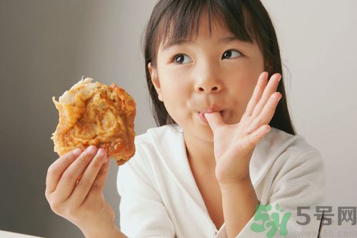 兒童減肥吃什么好？?jī)和允裁纯梢詼p肥？