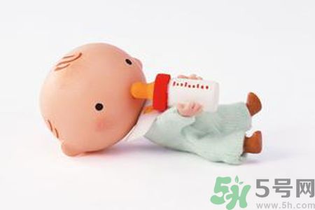 寶寶夏季中暑的原因？寶寶夏季中暑了怎么辦？