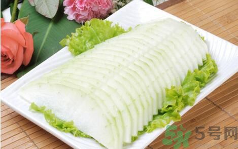 經(jīng)期可以吃冬瓜嗎？經(jīng)期吃冬瓜會(huì)不會(huì)肚子痛？