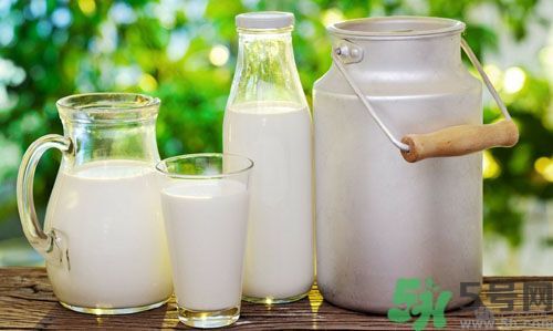 西瓜能和牛奶一起吃嗎？西瓜和牛奶一起吃好嗎？