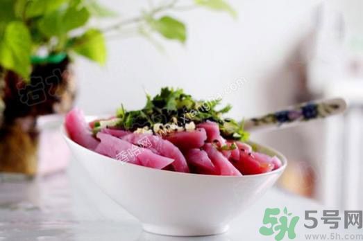 衣服上染上了莧菜汁怎么辦？衣服上的莧菜汁怎么洗掉？