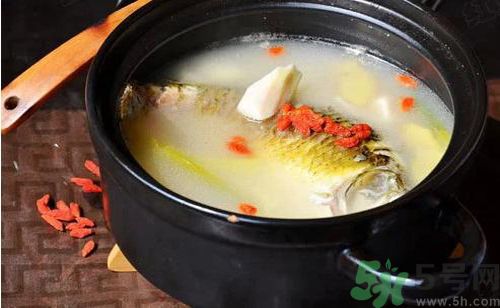 夏天吃魚(yú)會(huì)上火嗎？夏天上火能吃魚(yú)嗎？