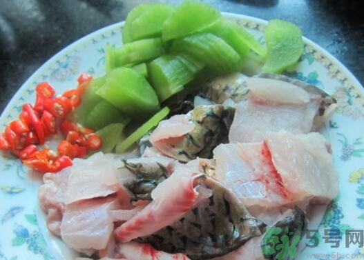 魚能和萵苣一起煮嗎？魚可以和萵苣一起吃嗎？