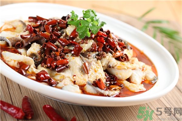 吃魚的時候能喝茶嗎？吃魚可以喝茶嗎？
