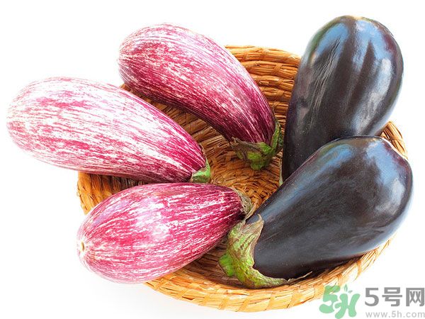 茄子里面發(fā)棕色能吃嗎？茄子里面有褐色能吃嗎？