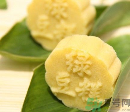 吃綠豆糕可以喝酸奶嗎？吃綠豆糕喝酸奶好不好？
