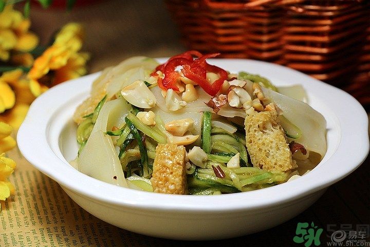 吃消炎藥還能吃涼皮涼面嗎？吃消炎藥吃涼皮會怎么樣？