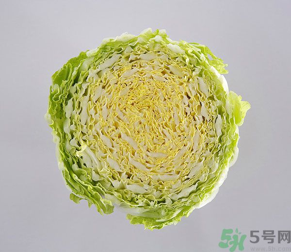 包菜外面爛了還能吃嗎？包菜里面有花可以吃嗎？