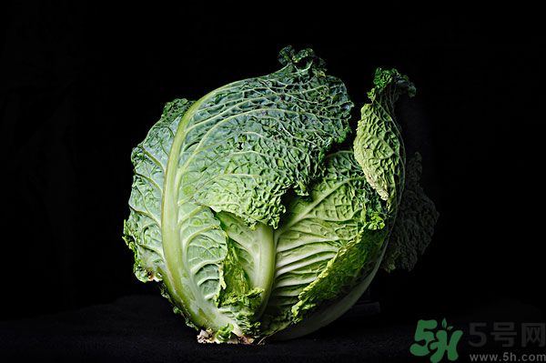包菜外面爛了還能吃嗎？包菜里面有花可以吃嗎？
