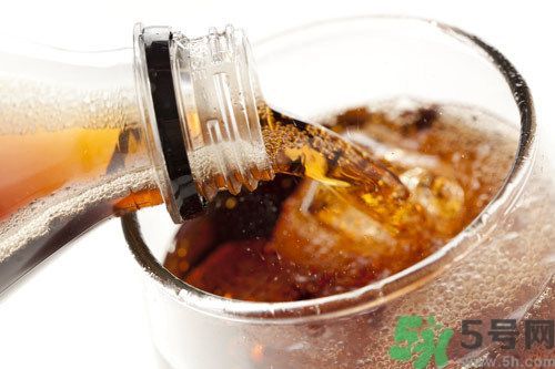 可樂沒氣了還能喝嗎？可樂沒氣了可以喝嗎？
