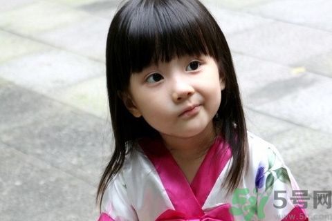 幼童屁股長(zhǎng)出尾巴的原因是什么？孕婦缺什么幼童屁股長(zhǎng)出尾巴？