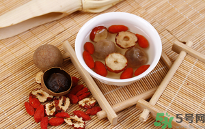山楂枸杞一起泡水喝好嗎？山楂枸杞一起泡水喝有什么好處？