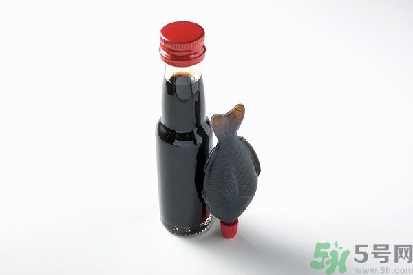 老抽和生抽的區(qū)別方法？怎么區(qū)分生抽和老抽？