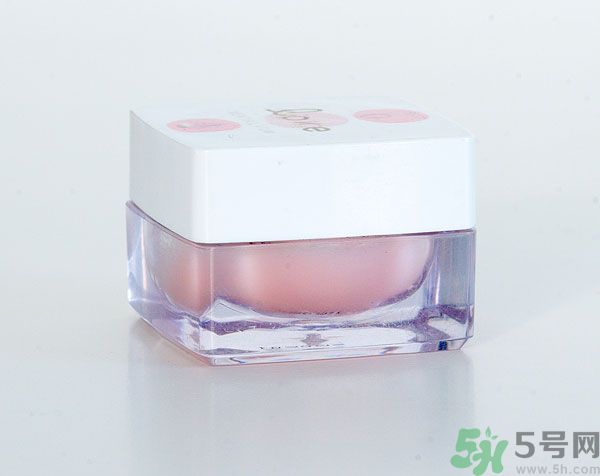去年沒(méi)用完的防曬霜今年還能用嗎？擦護(hù)膚品直接用手取好嗎？