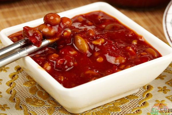 豆瓣醬的做法？豆瓣醬和黃豆醬的區(qū)別？