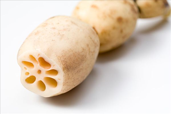 蓮藕里面發(fā)黑能吃嗎？蓮藕發(fā)黑了還能吃嗎？
