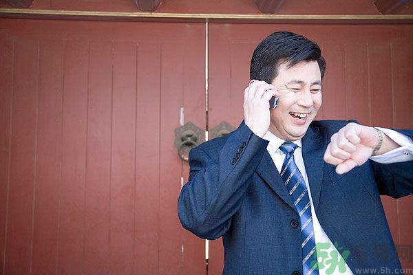 為什么中年人容易出軌？中年人出軌是什么原因？