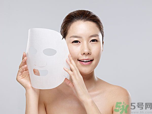 洗澡的時(shí)候可以敷面膜嗎？敷面膜和洗澡的順序