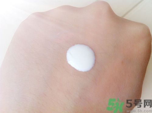 蘇菲娜sofina防曬霜哪款好用？sofina防曬白蕾絲藍(lán)蕾絲區(qū)別