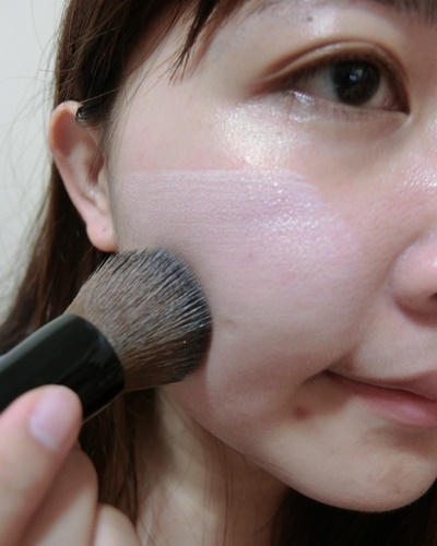美寶蓮夢(mèng)幻奇跡控油透潤持妝乳怎么樣？好用嗎？