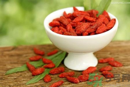 如何控油？如何控油祛痘？
