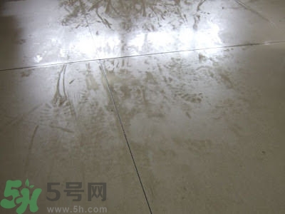 房間潮濕怎么辦？房間潮濕如何解決？