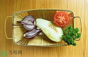 白茄子能治雀斑嗎？白茄子可以祛斑嗎？