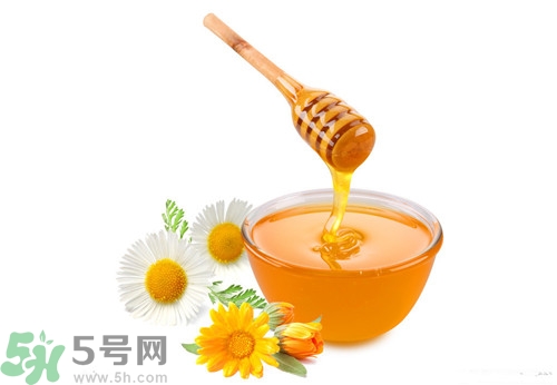 蜂蜜涂臉有什么好處?蜂蜜涂臉多長時(shí)間洗